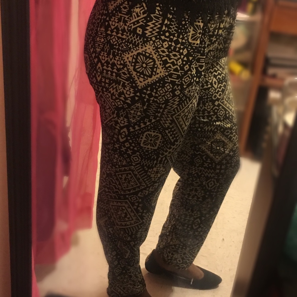 Black and off-white pattern pants